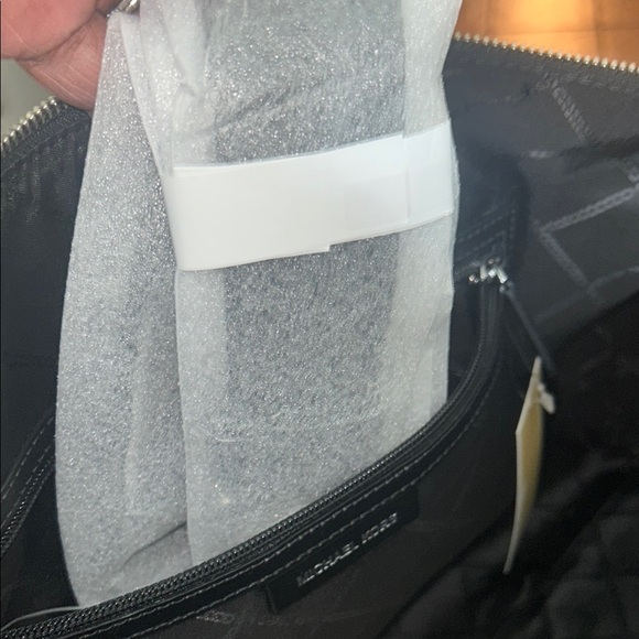 🔥Michael Kors Black Embossed Duffel Bag🗣️Sold out In Stores and Online 🔥( NWT) - Picture 8 of 8